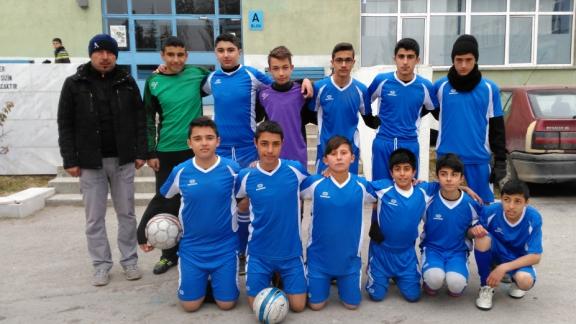 İlçemiz Mahmudiye Ortaokulu´nun Futbolda Başarısı