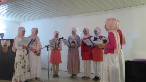 İlçemiz Anadolu İmam Hatip Lisesi´nde Kutlu Doğum Haftası Programı Düzenlendi